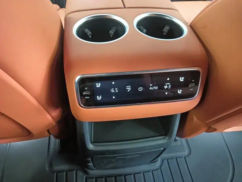 Li Auto L8 2024 Pro Edition — миниатюра 7