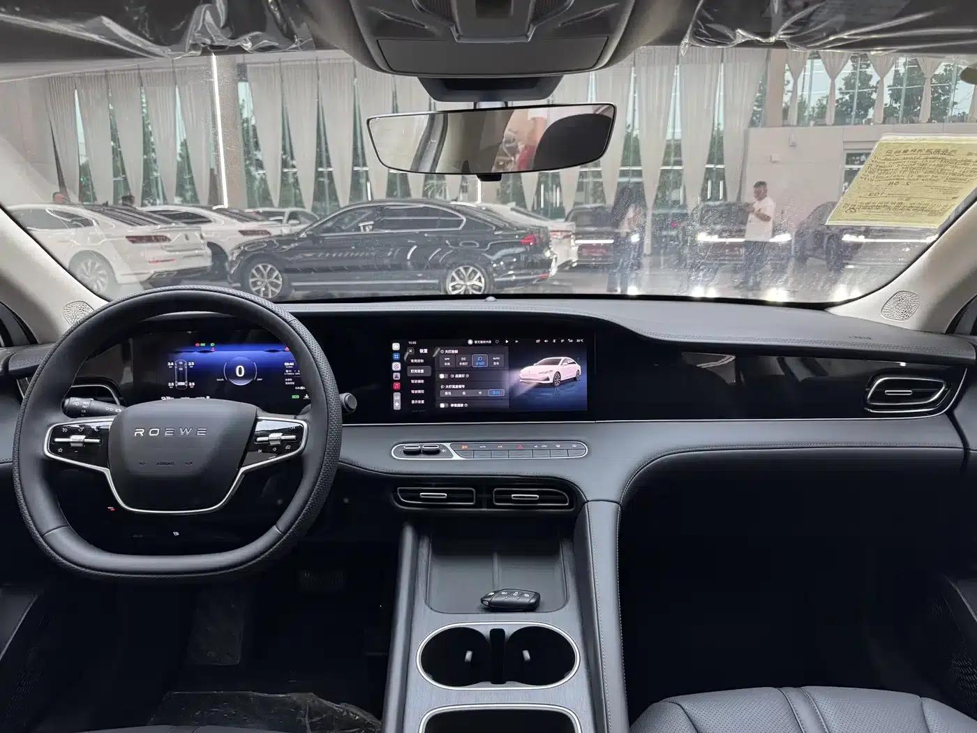 Roewe D7 2023 DMH 125km Super Edition — миниатюра 14