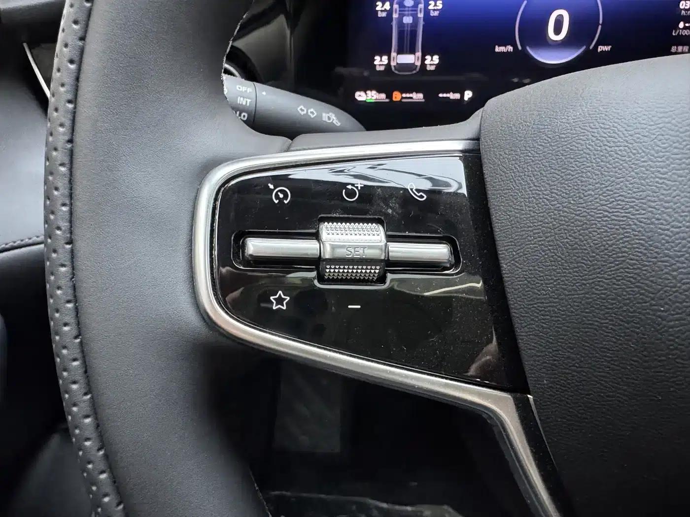 Roewe D7 2023 DMH 125km Super Edition — миниатюра 20