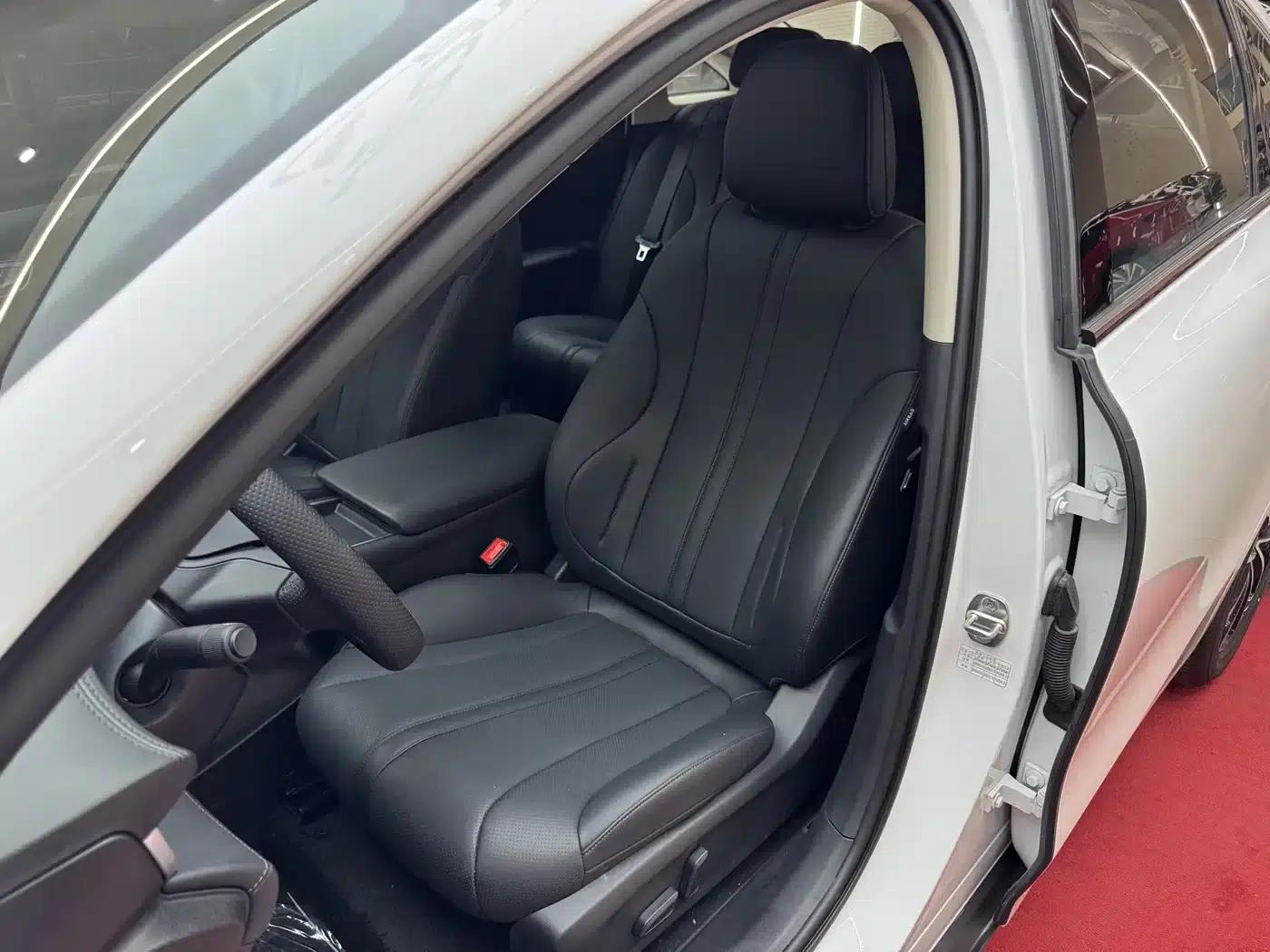 Roewe D7 2023 DMH 125km Super Edition — миниатюра 30