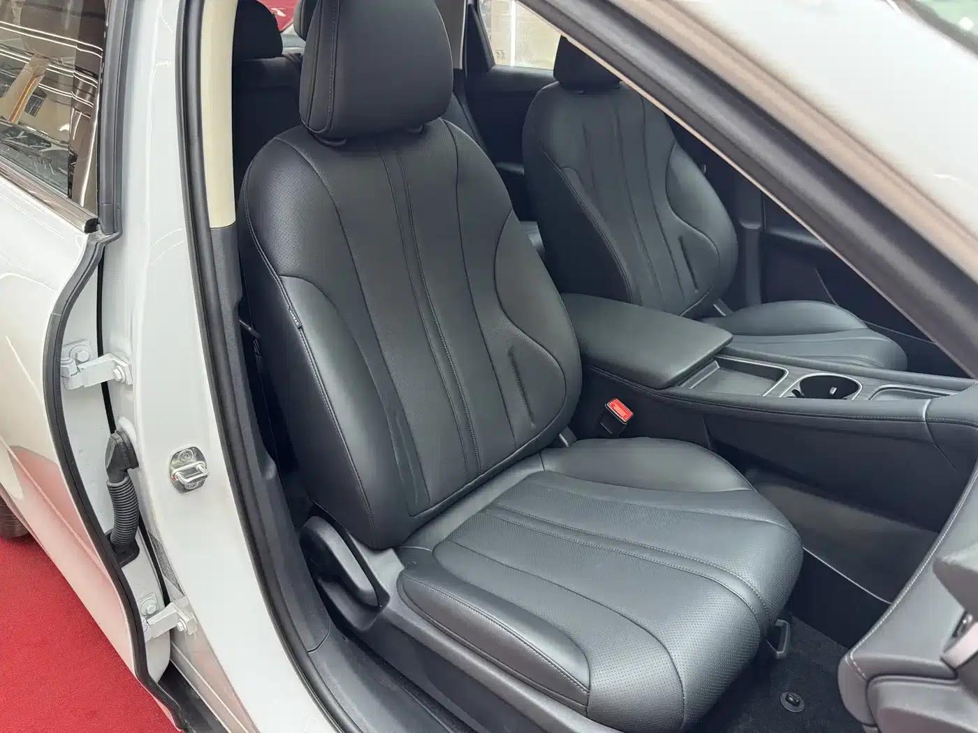 Roewe D7 2023 DMH 125km Super Edition — миниатюра 31