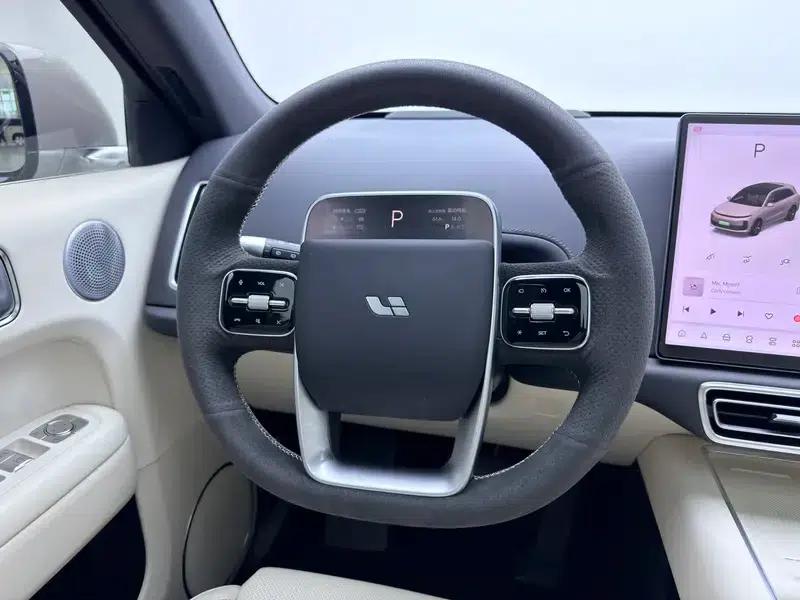 Li Auto L6 2024 Pro Edition — миниатюра 16