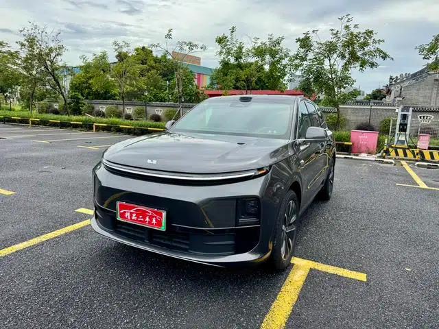 Li Auto L6 2025 Max Intelligent Renewal Edition