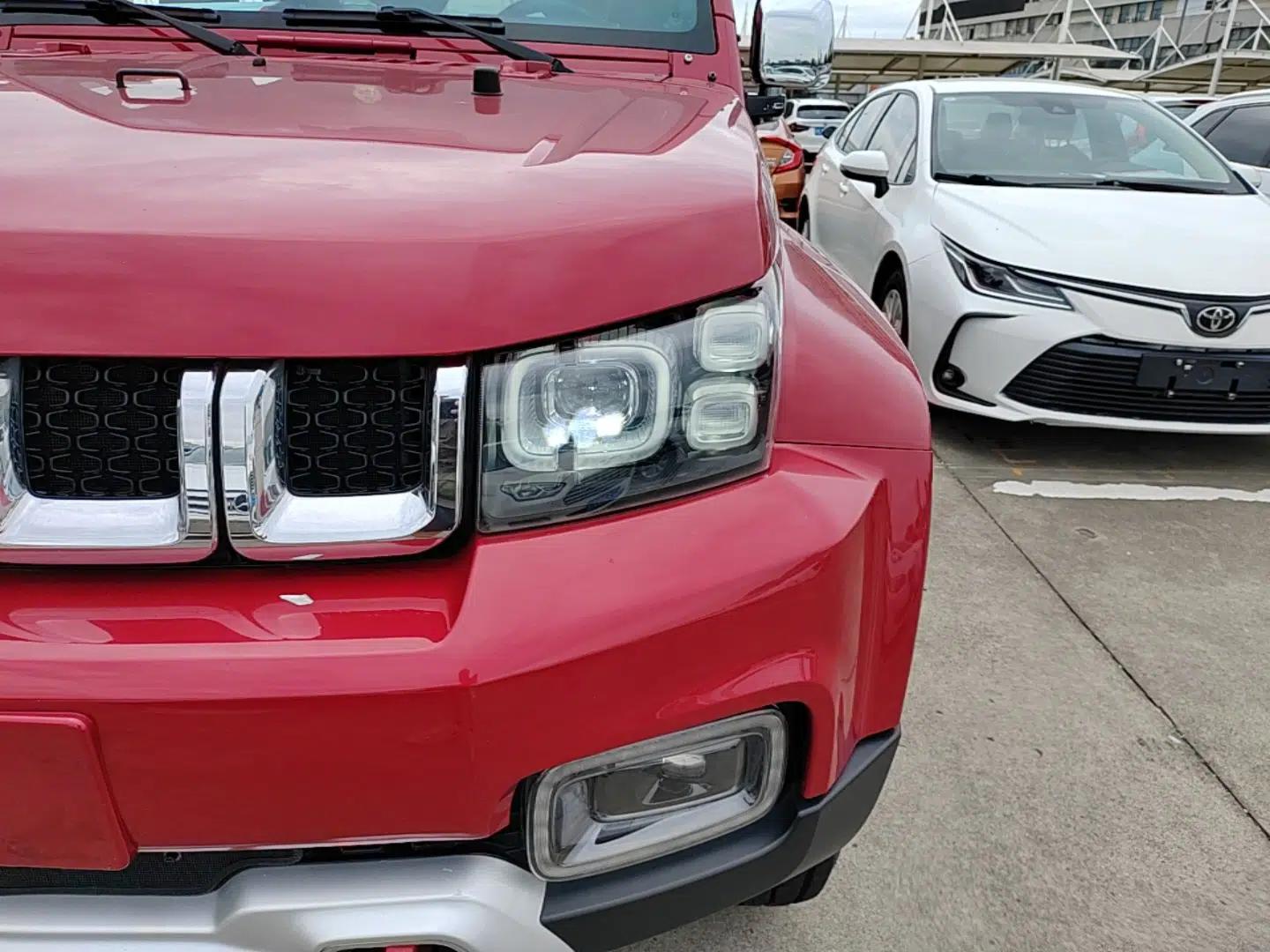 BAIC Off-Road BJ40 2019 2.3T Automatic Four-Wheel Drive Urban Hunter Edition Premium Model China VI Emission Standard — миниатюра 8