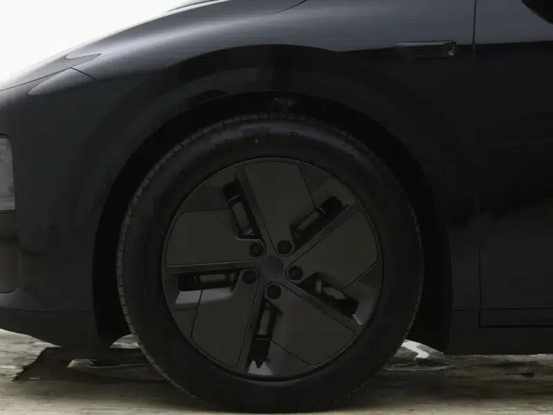 Li Auto i8 2025 Standard Edition — миниатюра 23
