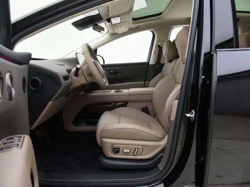 Li Auto i8 2025 Standard Edition — миниатюра 31