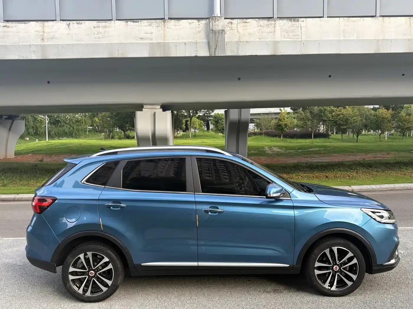 Roewe RX3 2020 1.6L CVT 4G Connected Super Cool Flagship Edition — миниатюра 8