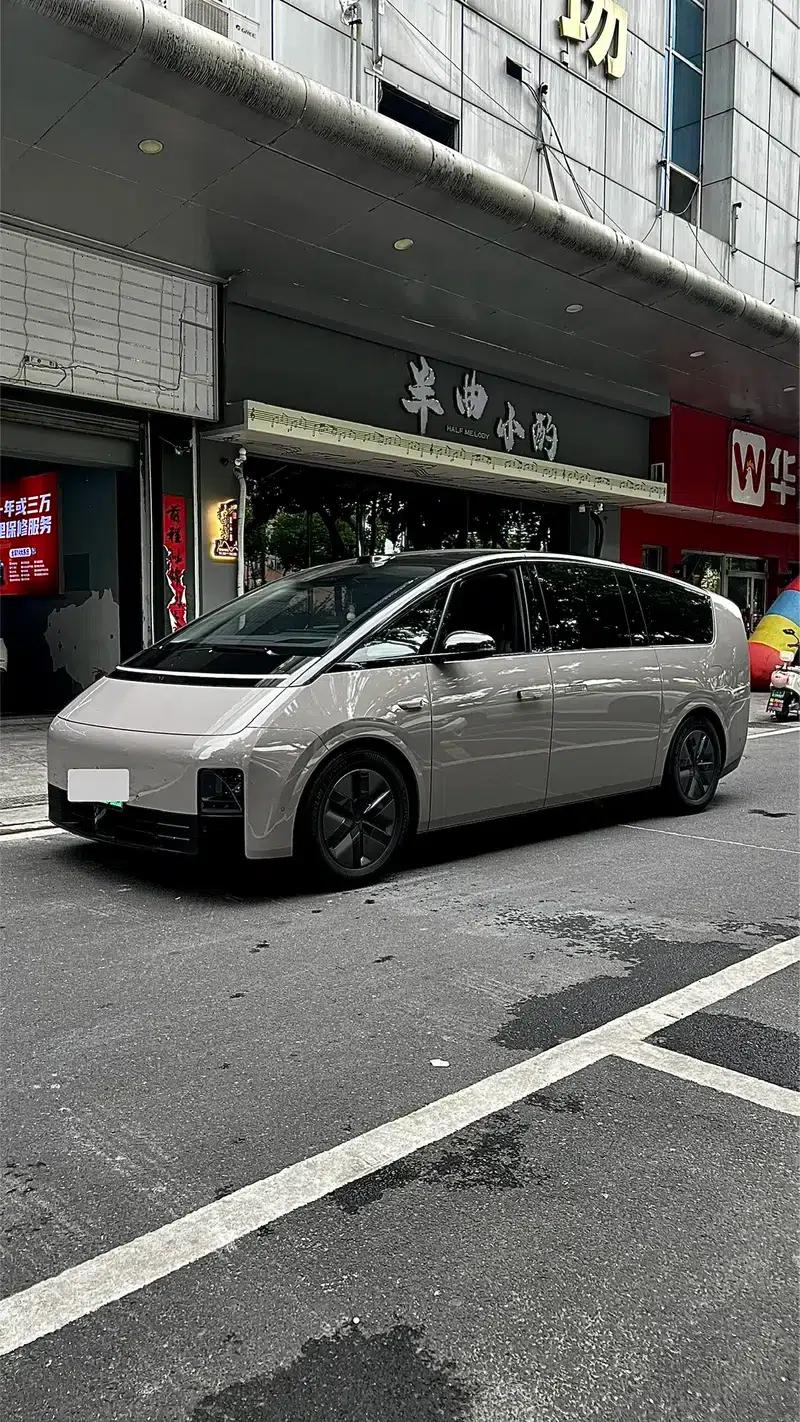 Li Auto MEGA 2025 Home Edition — миниатюра 4
