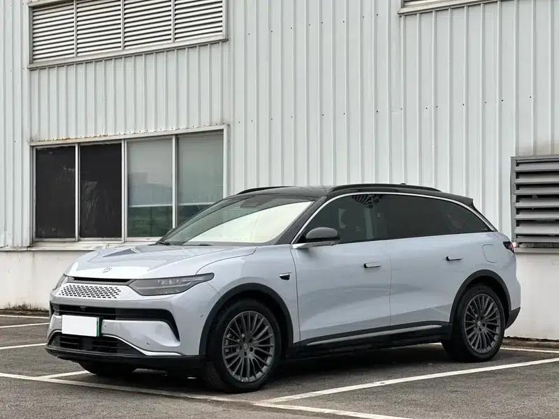 Leapmotor C11 2023 Range Extended Electric 300 Smart Edition — миниатюра 1