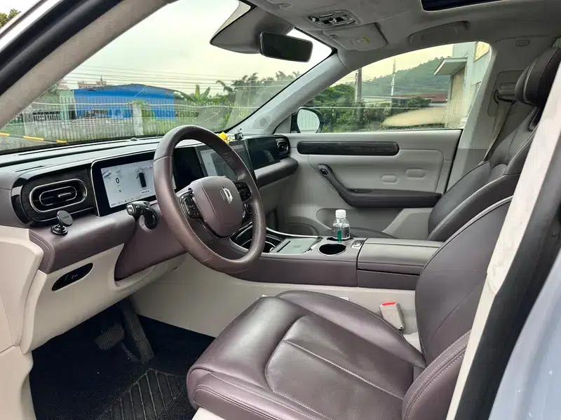 Leapmotor C11 2023 Range Extended Electric 300 Smart Edition — миниатюра 8