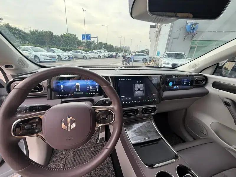 Leapmotor C11 2023 Range Extended Electric 300 Smart Edition — миниатюра 8