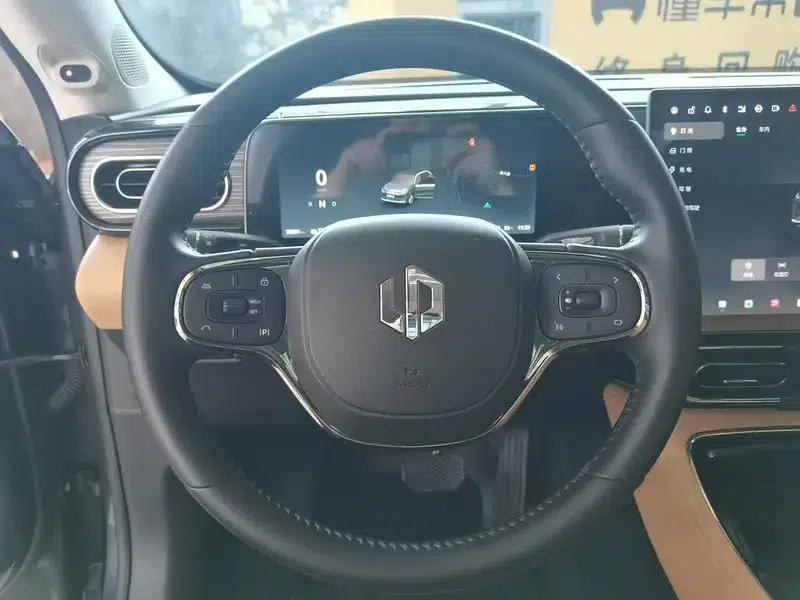 Leapmotor C11 2024 Pure Electric Version 580 Premium Edition — миниатюра 8