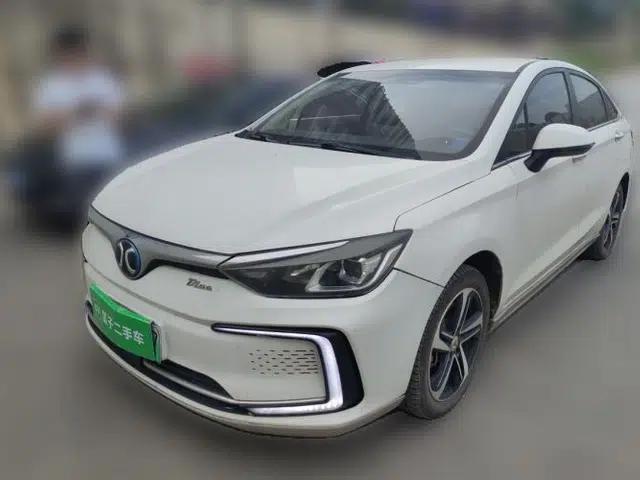 BAIC Beijing EU5 2018 R500 Smart Wind Edition