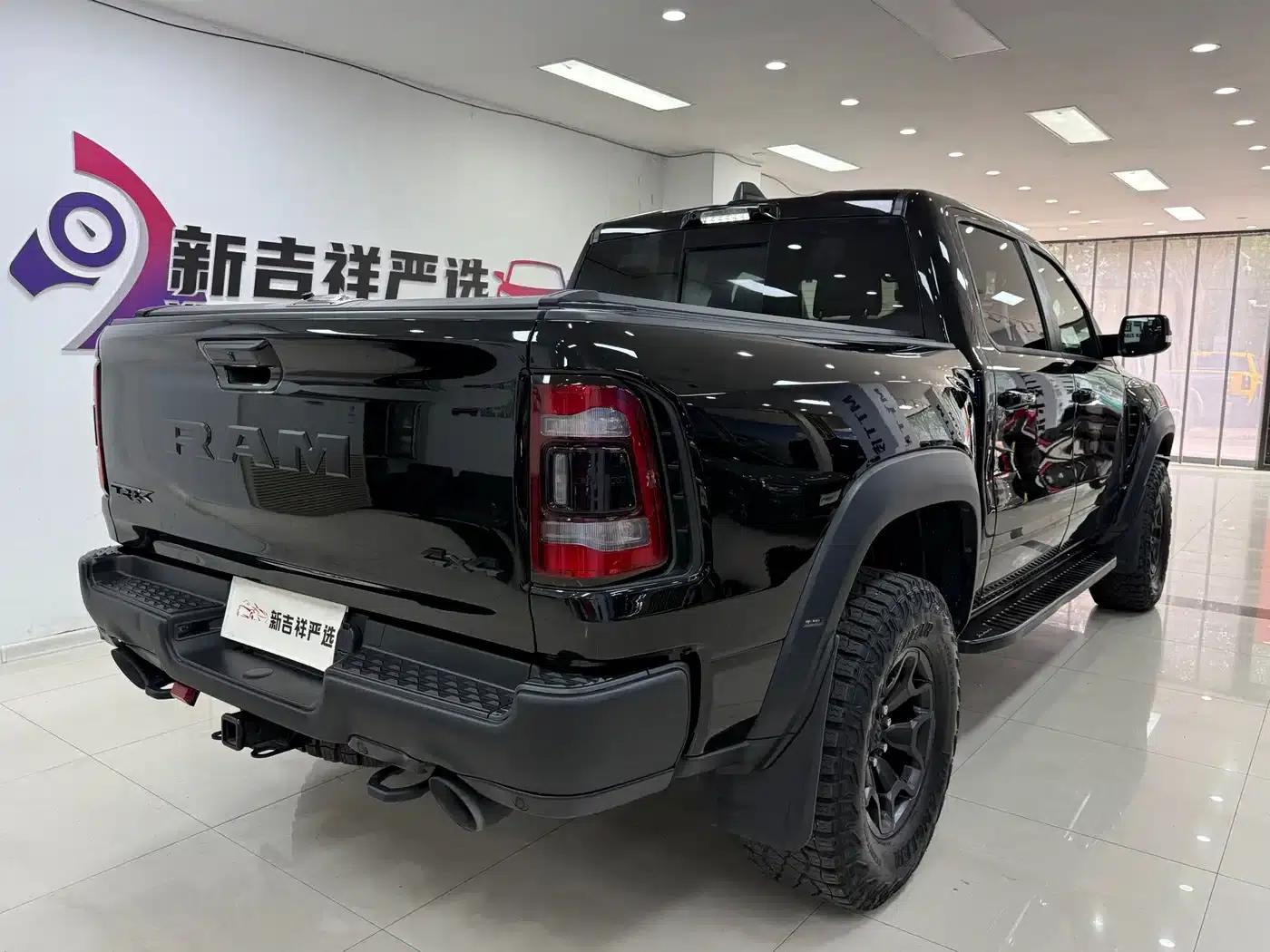 RAM Trucks Tyrannosaurus Rex 2023 6.2T Automatic — миниатюра 17