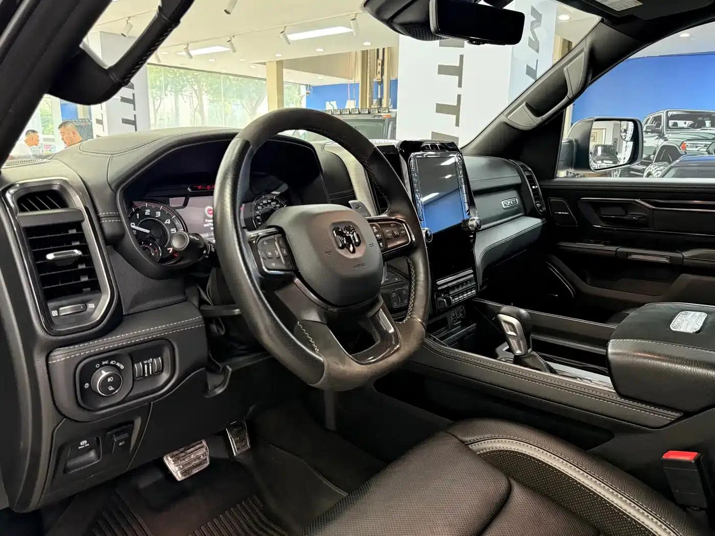 RAM Trucks Tyrannosaurus Rex 2023 6.2T Automatic — миниатюра 9