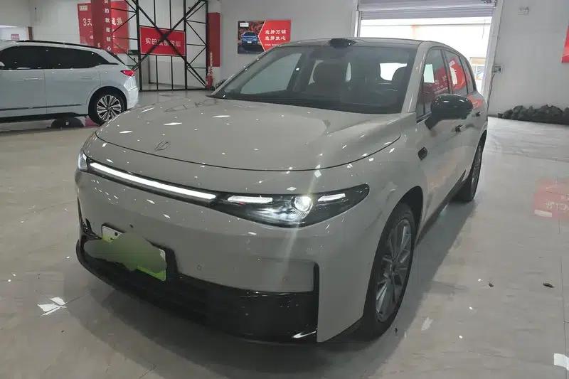 Leapmotor C10 2026 Pure Electric Version with 605 LiDAR — миниатюра 1