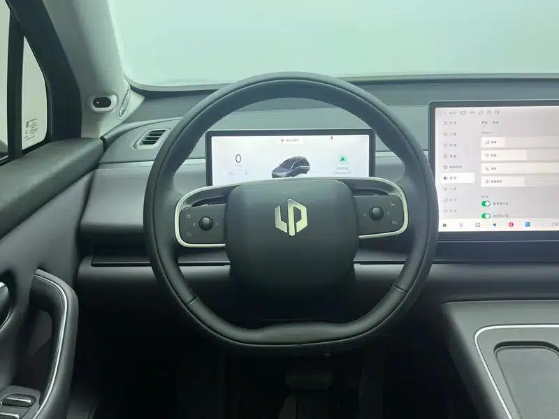 Leapmotor C10 2026 Range Extended Electric Vehicle 210 LiDAR Edition — миниатюра 16