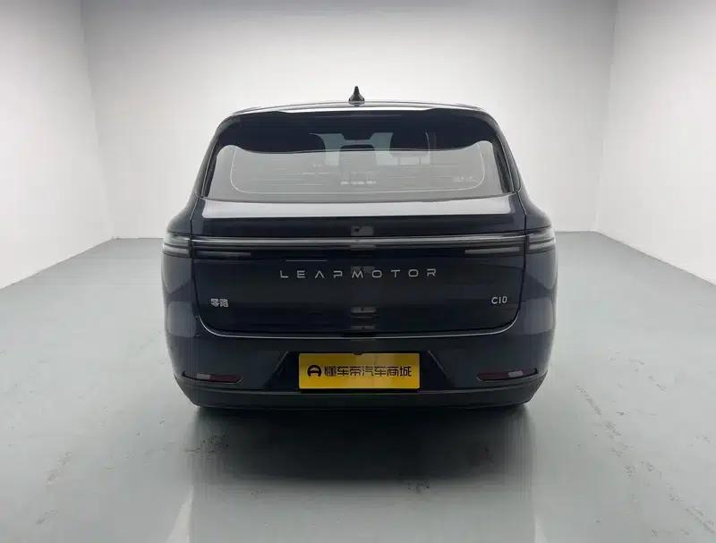 Leapmotor C10 2026 Range Extended Electric Vehicle 210 LiDAR Edition — миниатюра 6