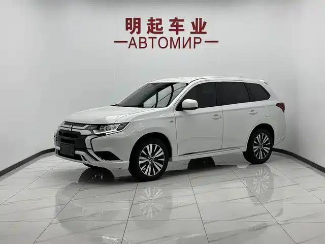 Outlander 2021 Facelift 2.0L 2WD Comfortline 5-Seater