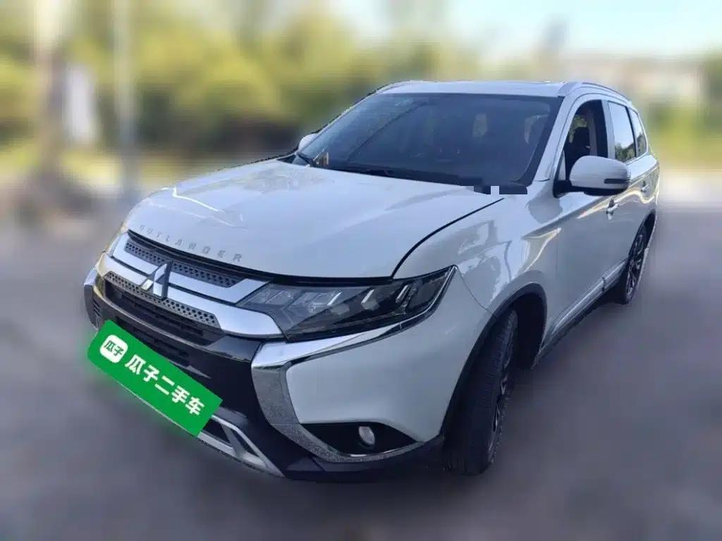 Outlander 2019 2.4L 2WD Premium Edition 5-seater (National V Emission Standard) — миниатюра 1