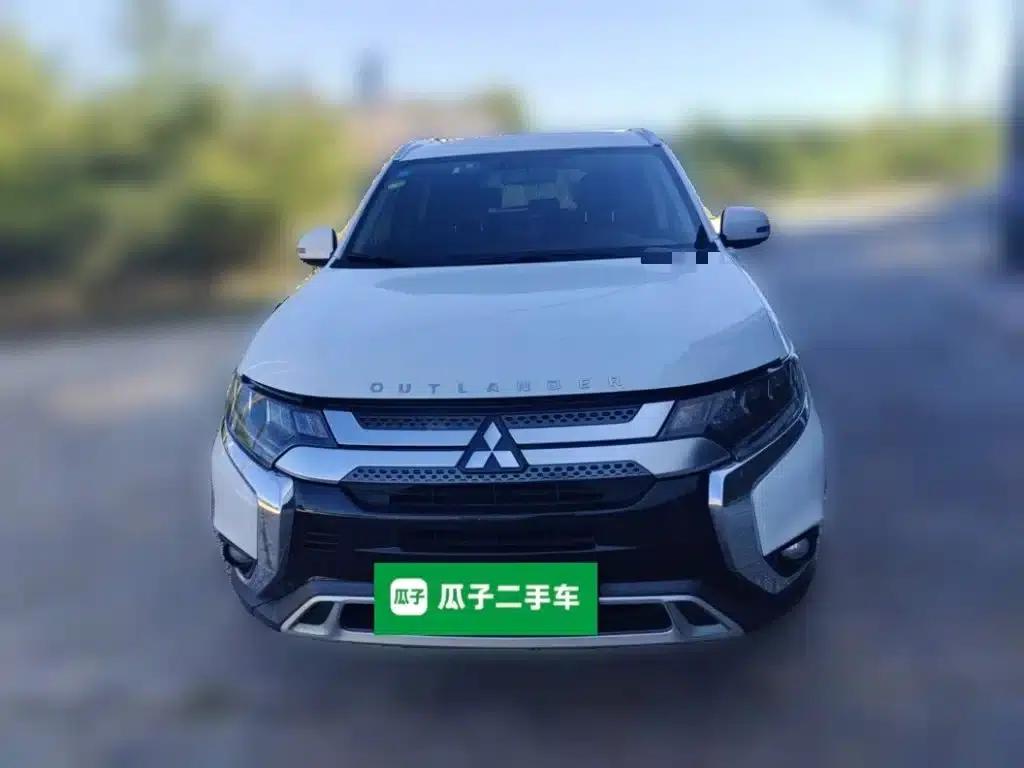 Outlander 2019 2.4L 2WD Premium Edition 5-seater (National V Emission Standard) — миниатюра 3