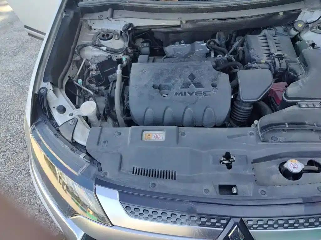 Outlander 2019 2.4L 2WD Premium Edition 5-seater (National V Emission Standard) — миниатюра 23