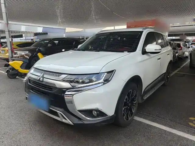 Outlander 2019 2.4L 4WD Enjoy Edition 5-seater National VI Emission Standard