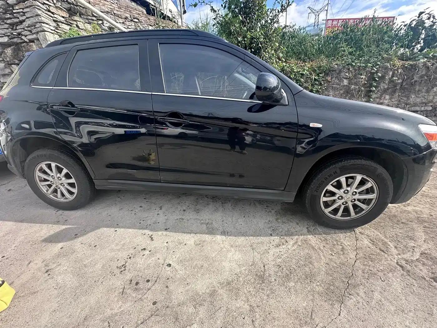 2013 ASX 2.0L CVT 2WD Luxury Edition — миниатюра 10