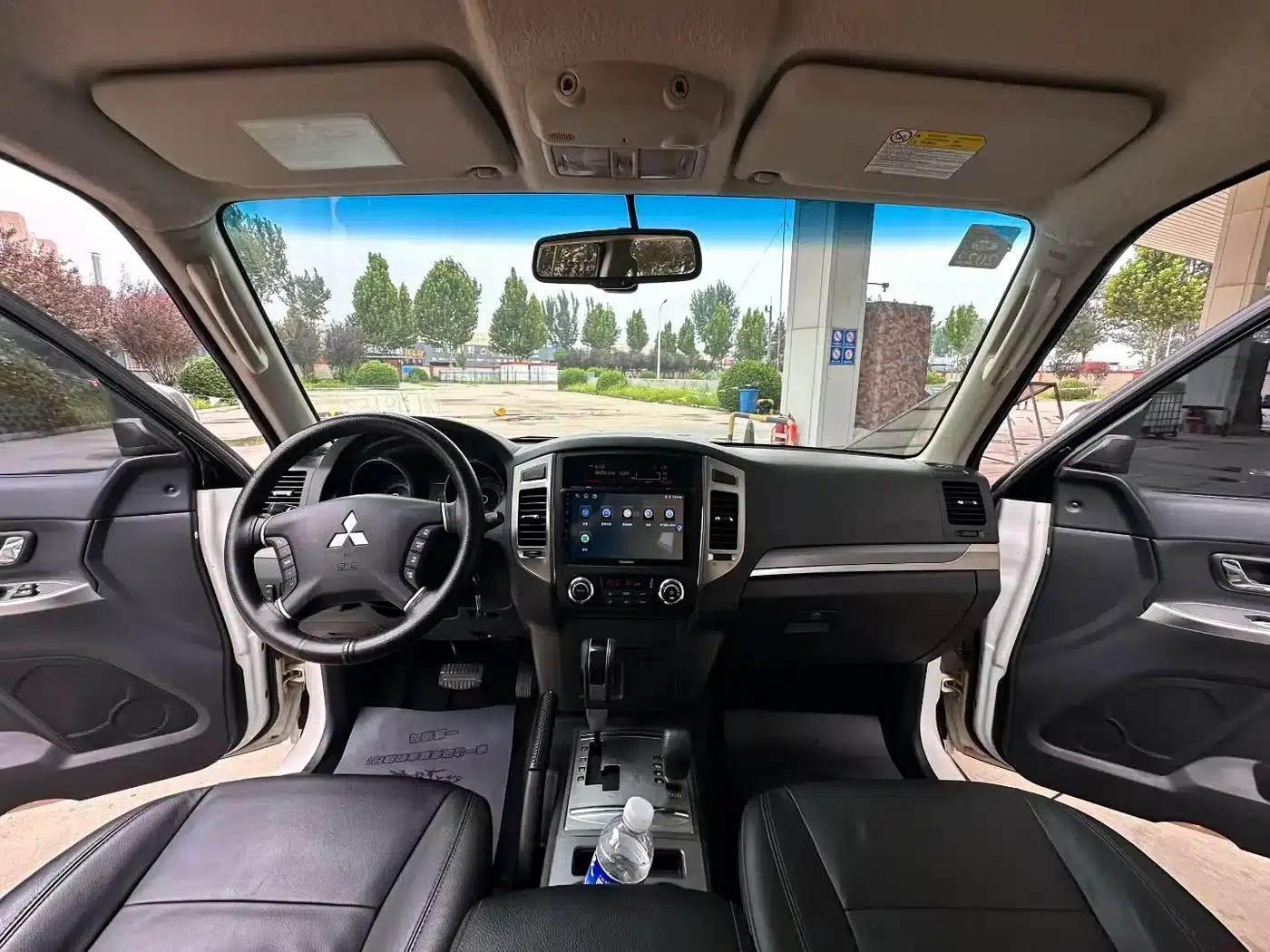 2020 Pajero Imported 3.0L Automatic Luxury Edition — миниатюра 6