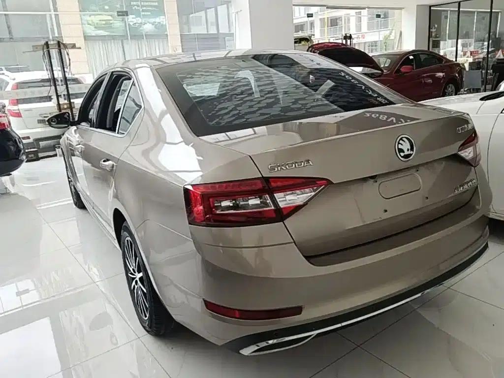 Octavia 2018 TSI230 DSG Luxury Edition — миниатюра 5