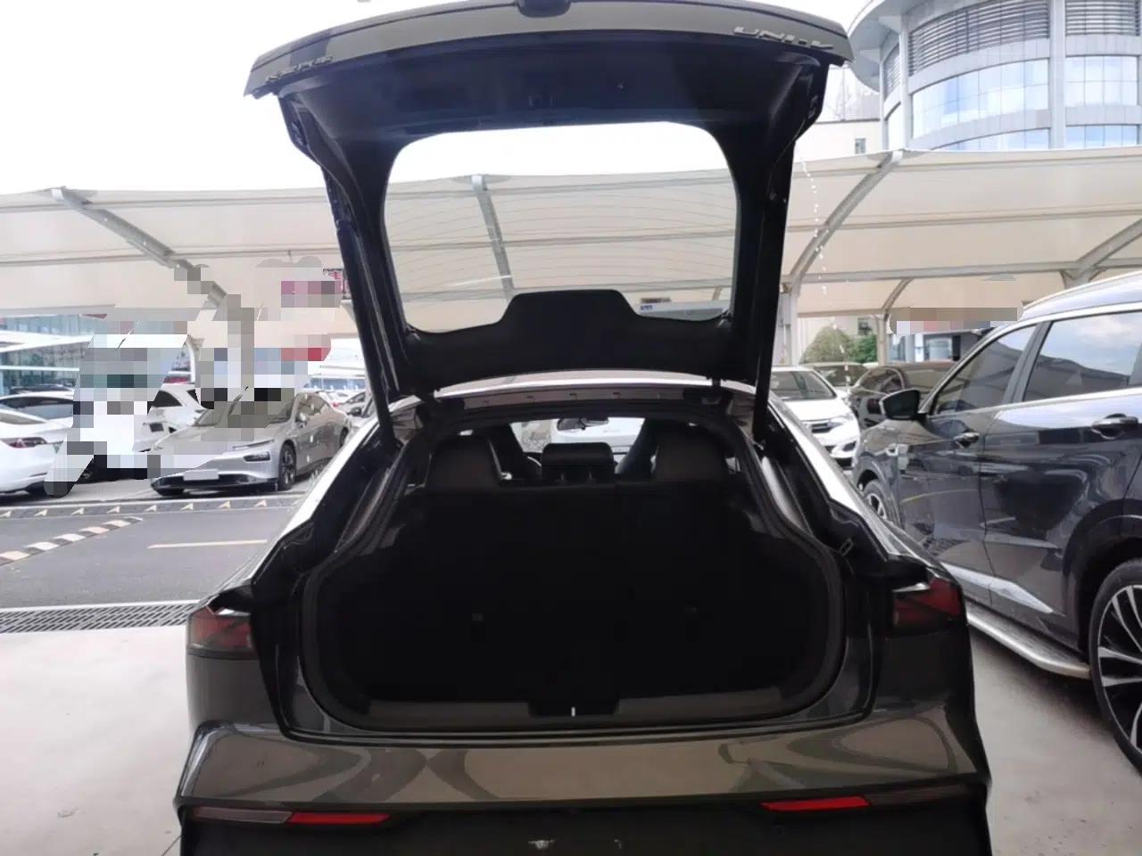 CHANGAN UNI-V 2023 1.5T Prestige Model — миниатюра 22