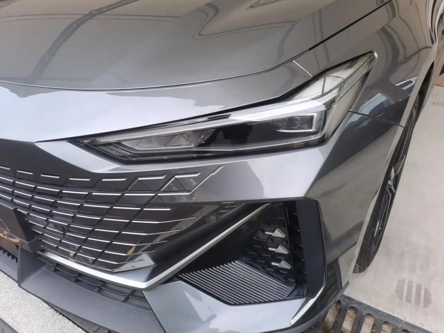 CHANGAN UNI-V 2023 1.5T Prestige Model — миниатюра 8