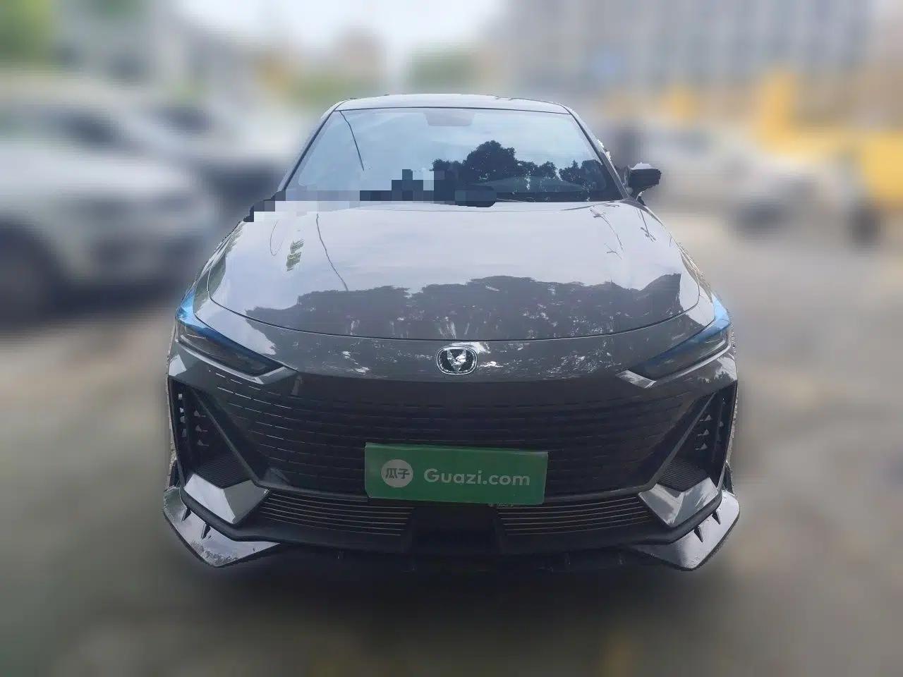 CHANGAN UNI-V 2022 1.5T Prestige Version — миниатюра 2