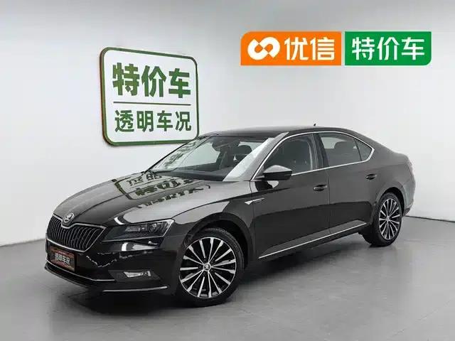 Superb 2016 TSI330 DSG Smart Edition