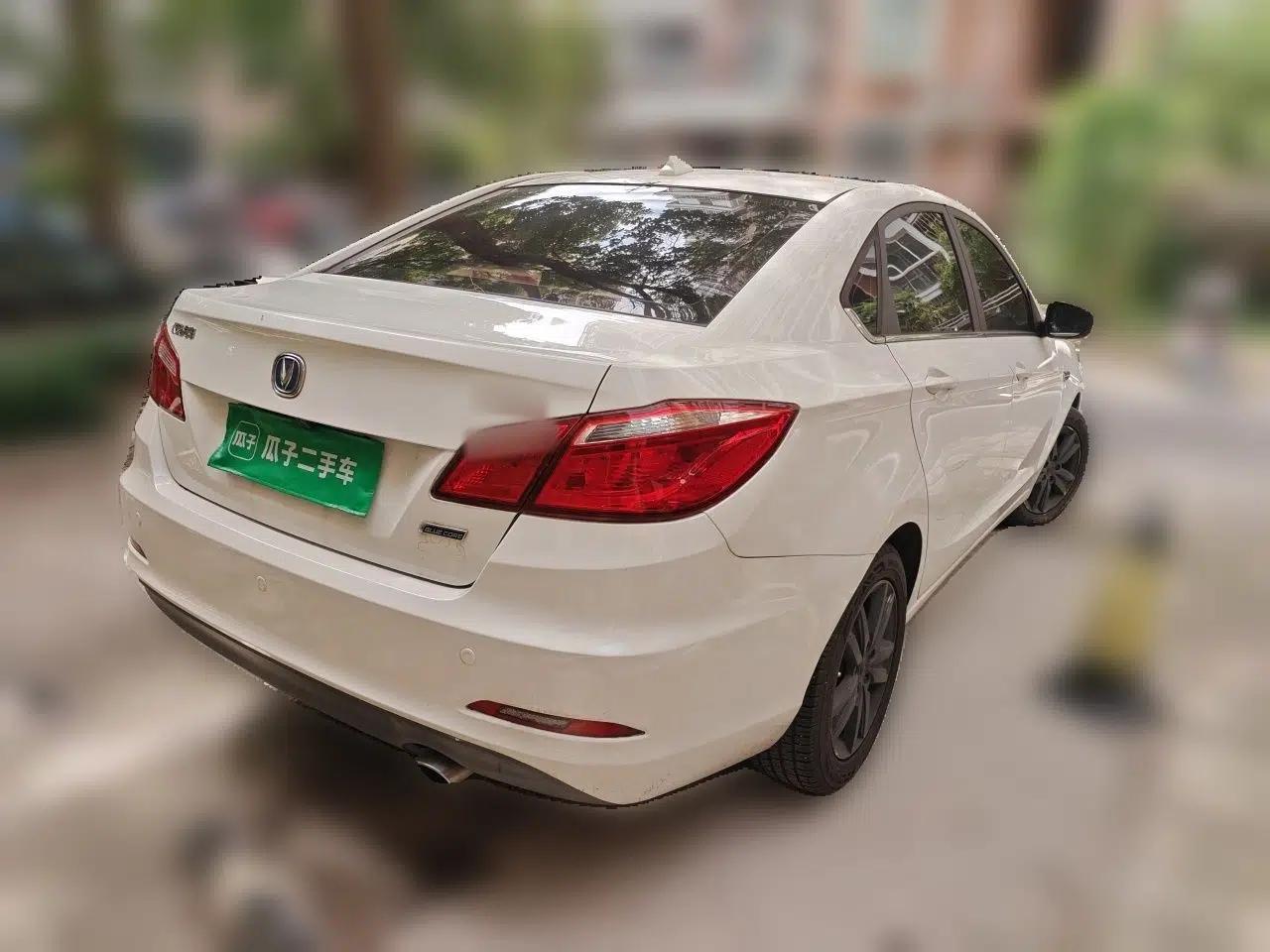 CHANGAN Eado 2016 1.6L Manual Fashion Edition — миниатюра 6