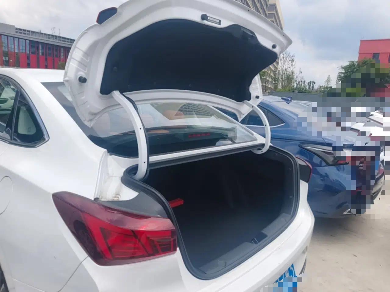 CHANGAN Eado 2024 PLUS Blue Whale NE 1.4T GDI DCT High-Energy Edition — миниатюра 22
