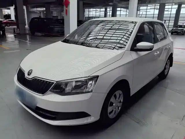 Fabia 2015 1.4L Manual Forward Edition
