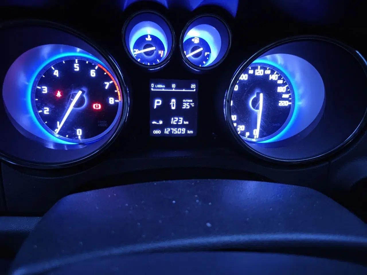 CHANGAN CS35 2016 1.6L Automatic Luxury Model China V Standard — миниатюра 12