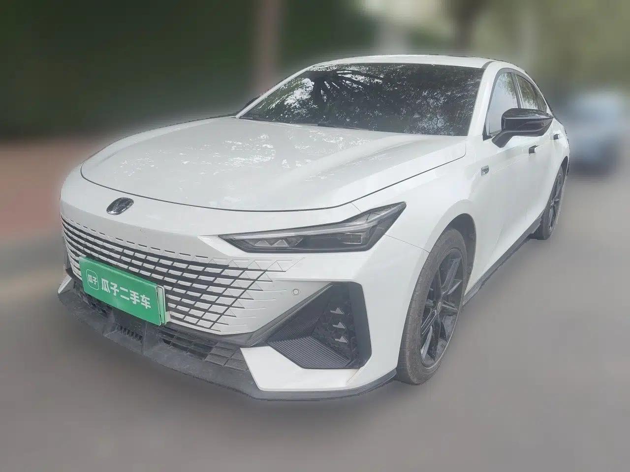 CHANGAN UNI-V iDD 2023 Zhidian iDD 1.5T 113km Smart & Fun Version (Rapid Edition) — миниатюра 1