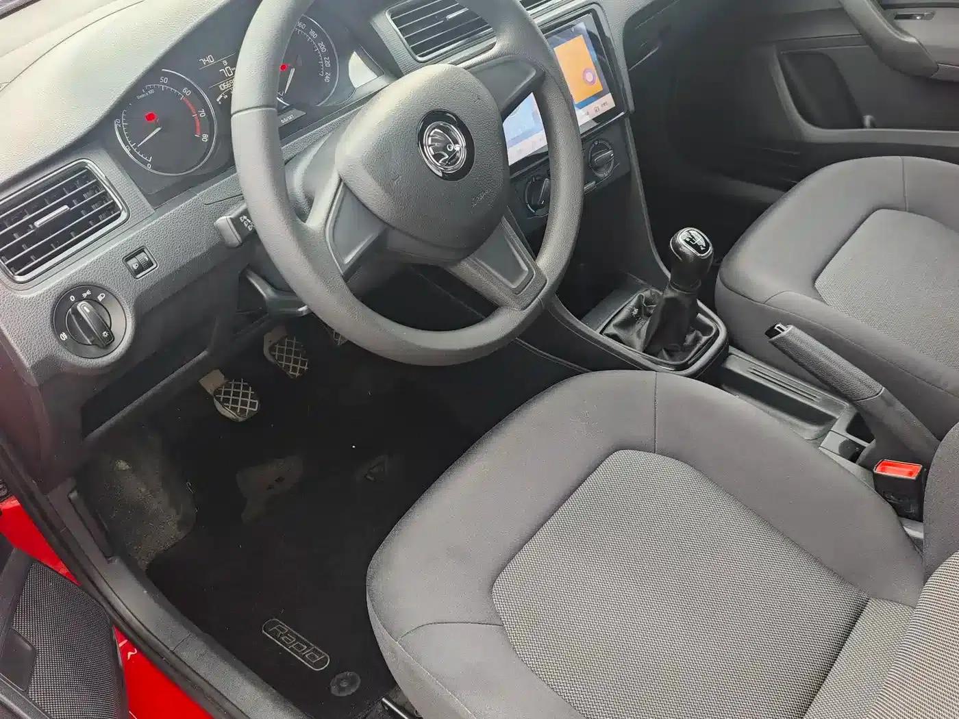 Rapid Spaceback 2016 Facelift 1.6L Manual Forward Edition — миниатюра 6