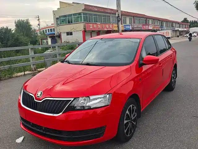Rapid Spaceback 2016 Facelift 1.6L Manual Forward Edition