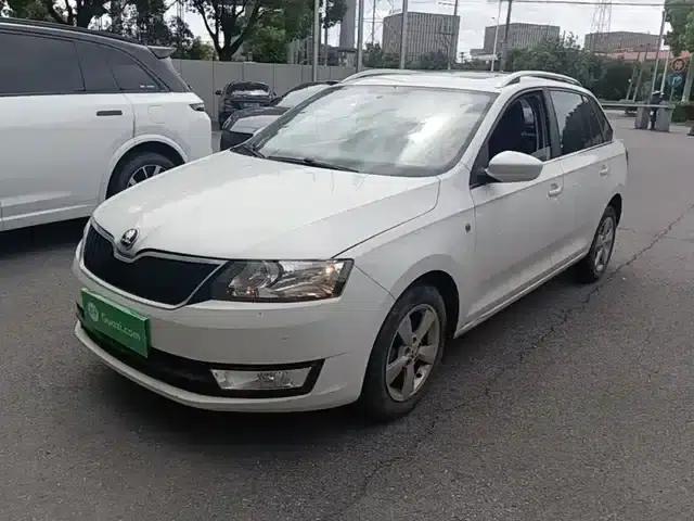 Rapid Spaceback 2016 Facelift 1.6L Automatic Comfortline
