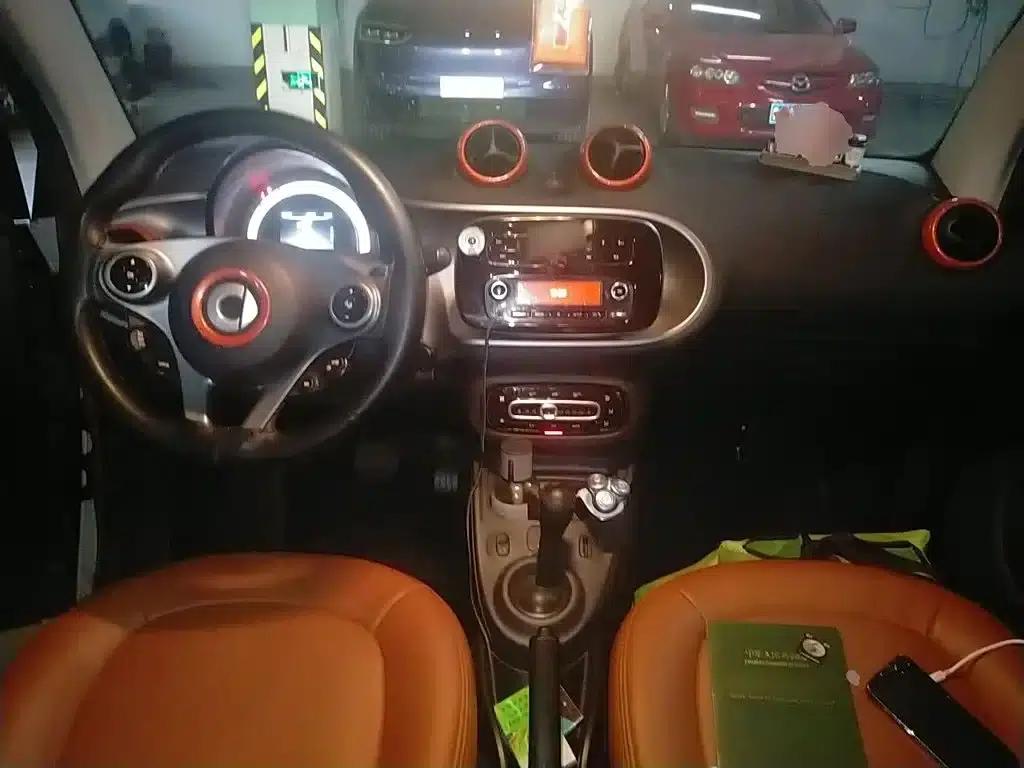 2015 Smart Fortwo 1.0L 52kW Hardtop Passion Edition — миниатюра 10