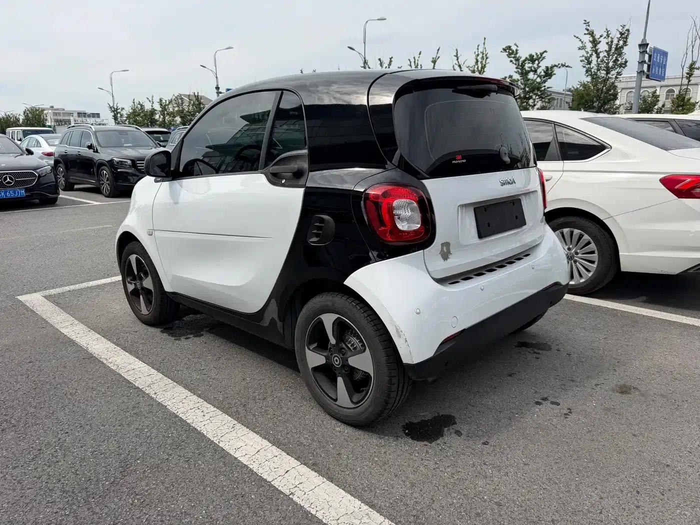 2015 Smart Fortwo 1.0L 52kW Hardtop Passion Edition — миниатюра 15