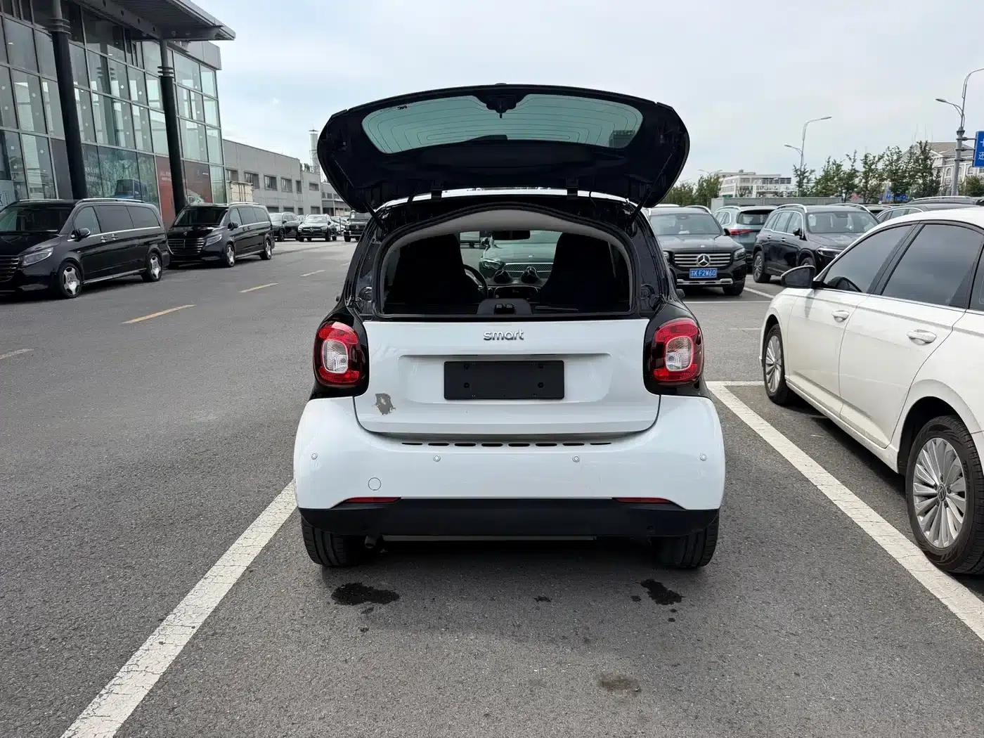 2015 Smart Fortwo 1.0L 52kW Hardtop Passion Edition — миниатюра 10