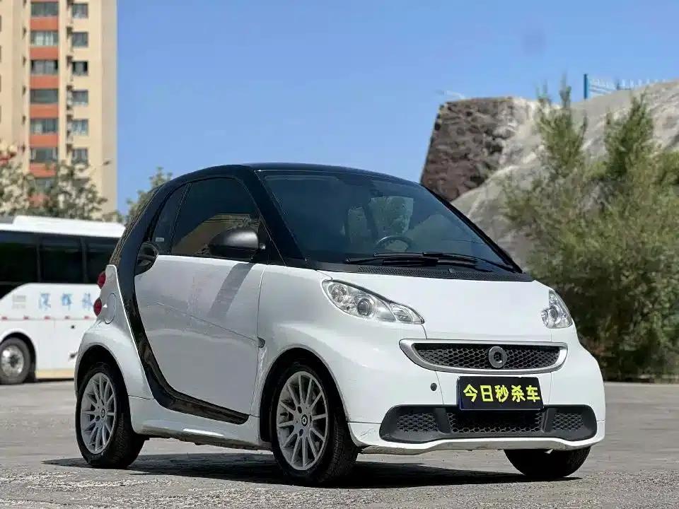 2013 smart fortwo 1.0T hardtop ice-cool special edition — миниатюра 3