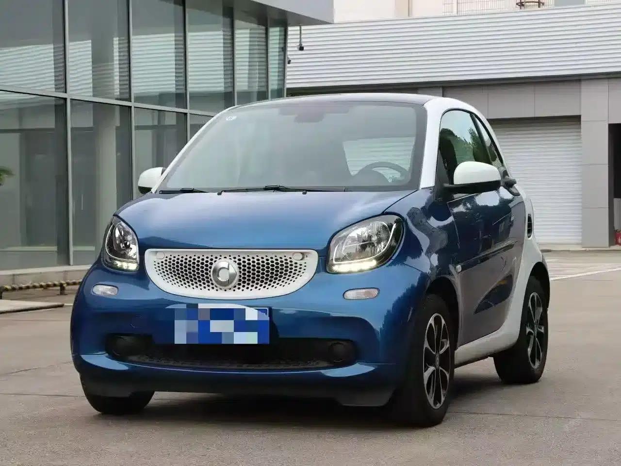 2015 Smart Fortwo 1.0L 52kW Hardtop Passion Edition — миниатюра 1