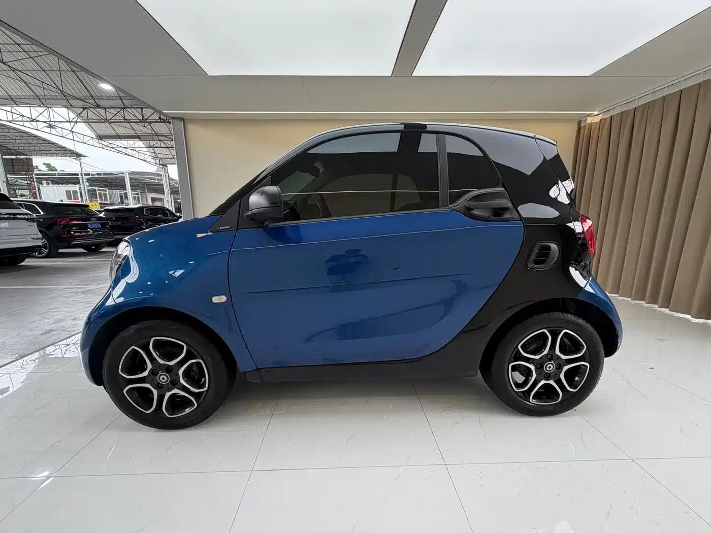 2019 Smart Fortwo 0.9T 66kW Hardtop Wind Power Edition (China VI Emission Standard) — миниатюра 15