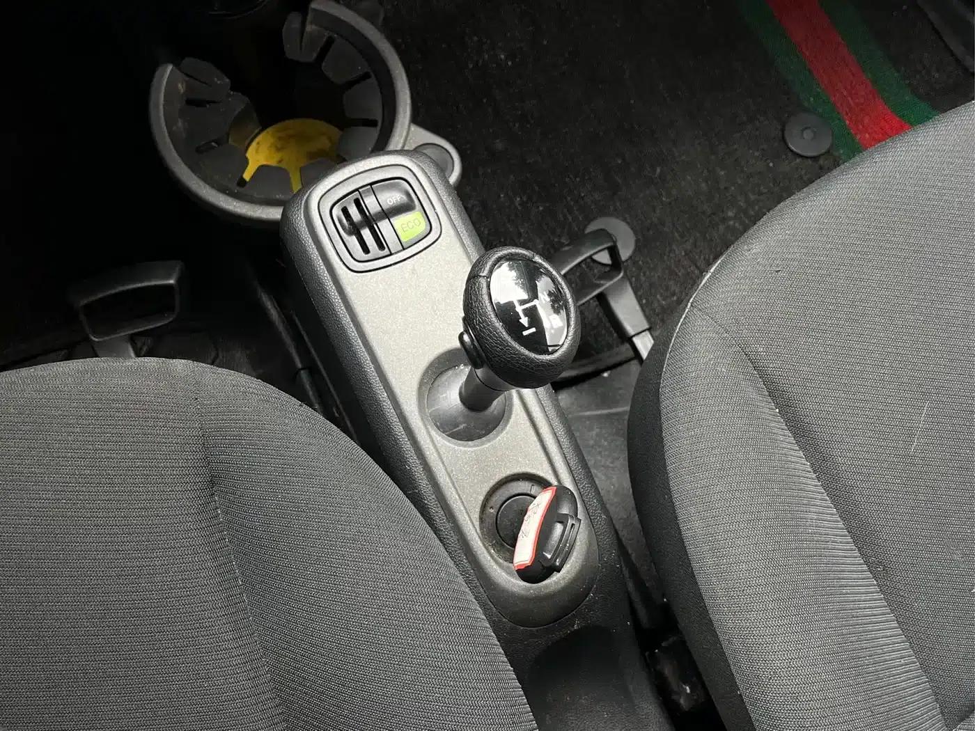 2012 Smart Fortwo 1.0 MHD Hardtop Standard Edition — миниатюра 16