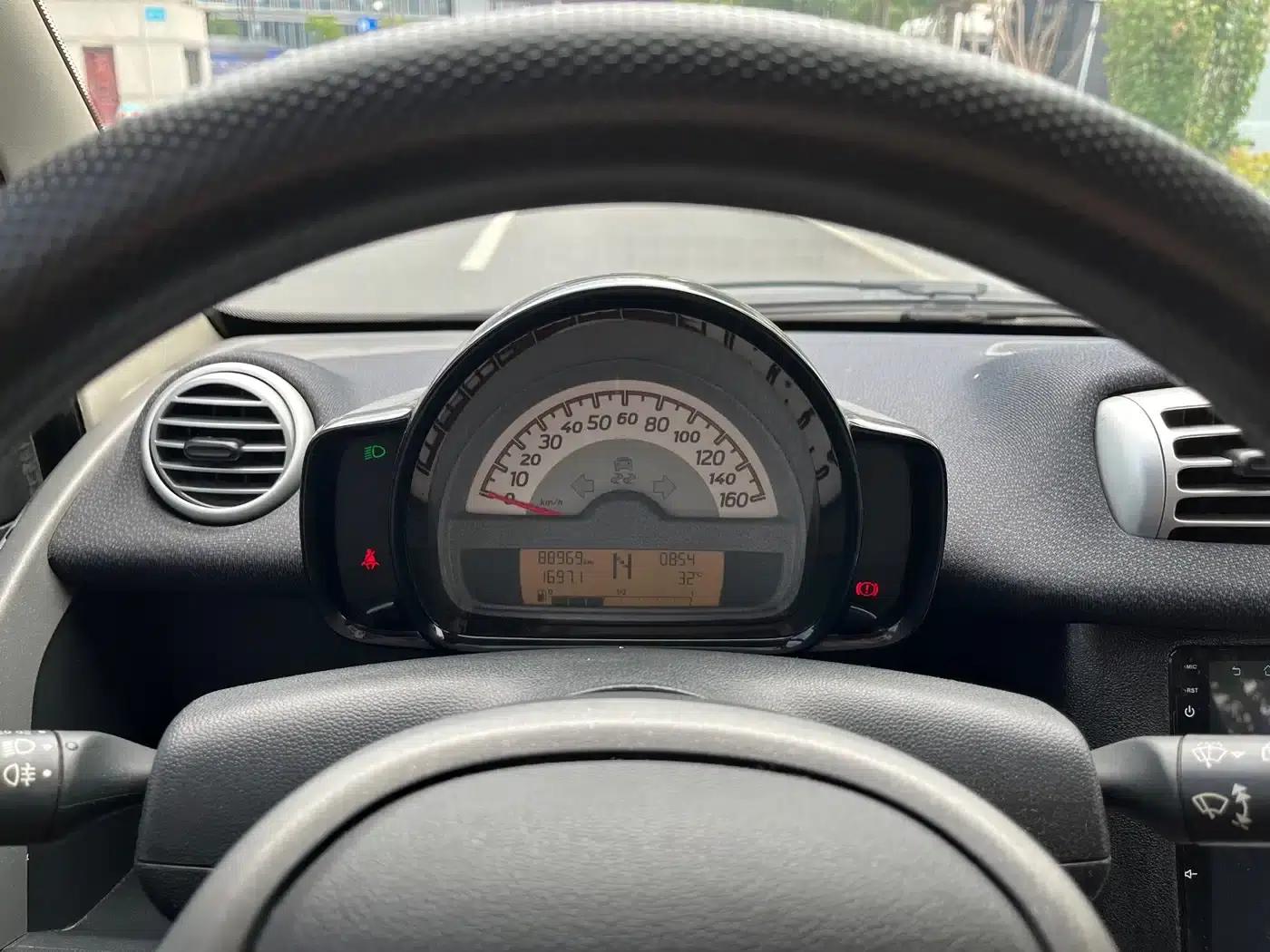 2012 Smart Fortwo 1.0 MHD Hardtop Standard Edition — миниатюра 8